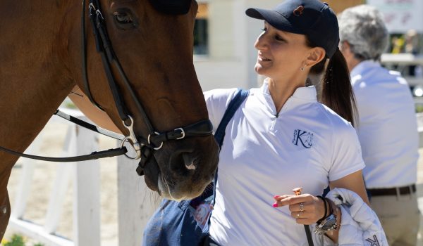 Un sogno che galoppa con determinazione: l’Horse Club Royal K e la passione per il dressage